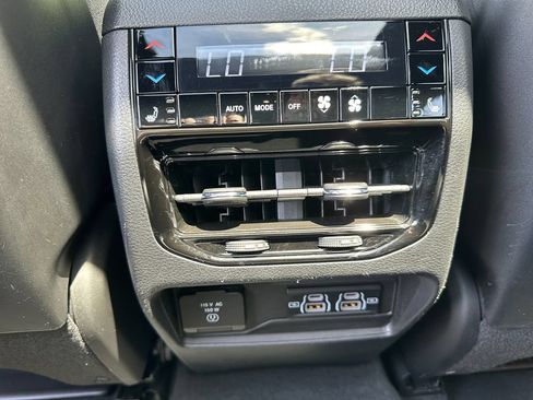 Used 2023 Jeep Grand Cherokee Summit AWD/4WD image 26