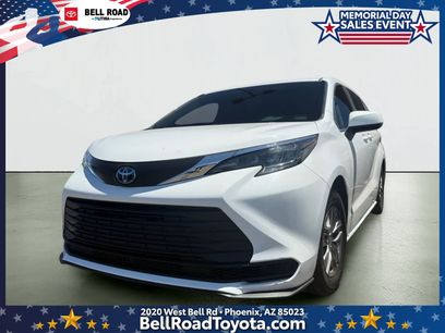 Used 2025 Toyota Sienna LE