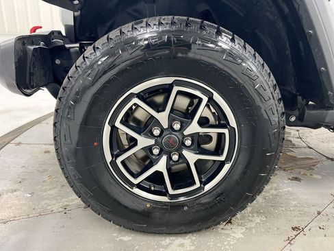 Used 2024 Jeep Wrangler Unlimited Rubicon image 26