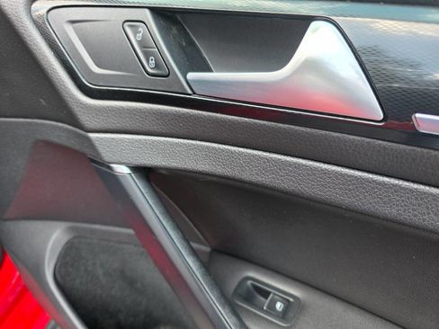 Used 2015 Volkswagen GTI SE w/ Lighting Package (SEL) image 32