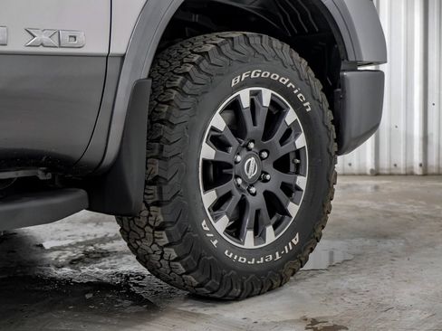 Used 2019 Nissan Titan PRO-4X AWD/4WD image 63