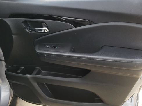 Used 2018 Honda Pilot Elite image 7