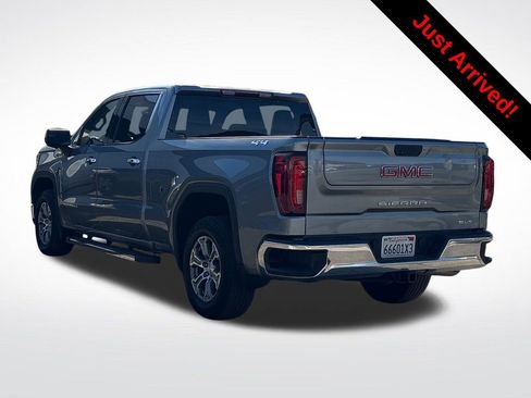 Used 2023 GMC Sierra 1500 SLT image 3