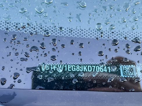 Used 2018 Ford F150 Lariat w/ Equipment Group 502A Luxury image 3