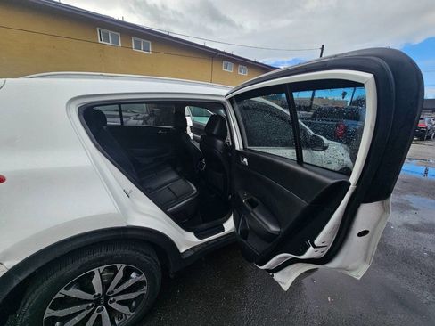 Used 2017 Kia Sportage EX w/ EX Premium Package image 11