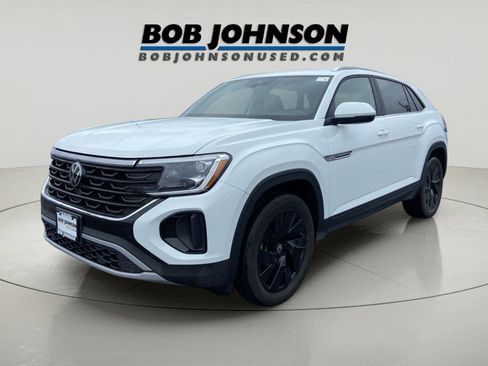 Used 2024 Volkswagen Atlas Cross Sport SE image 7