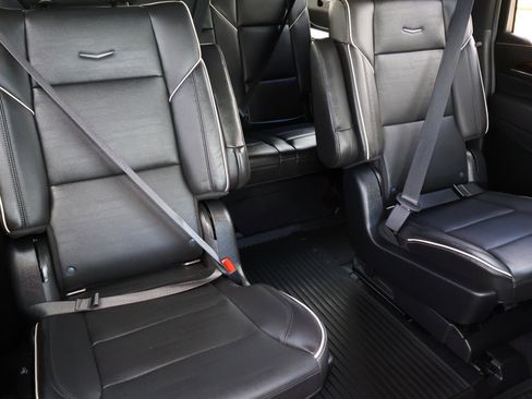 Used 2021 Cadillac Escalade ESV Premium Luxury w/ Driver Assist Tech Package image 28