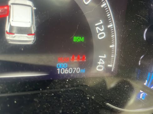 Used 2021 Toyota RAV4 Limited w/ Limited Grade Weather Package AWD/4WD image 3