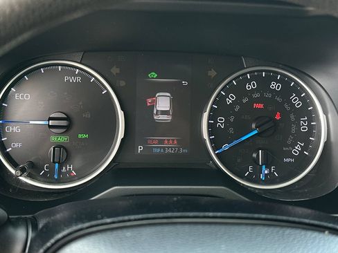 Used 2020 Toyota RAV4 LE AWD/4WD image 19