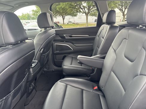 Used 2025 Kia Telluride S AWD/4WD image 24