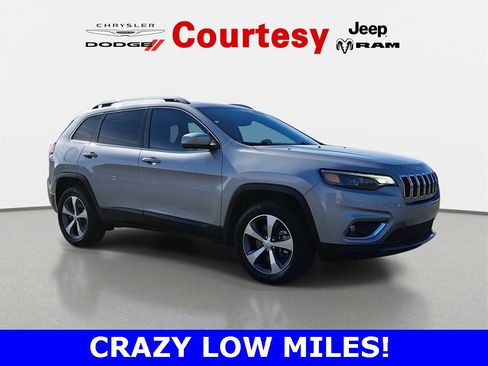 Used 2020 Jeep Cherokee Limited image 1