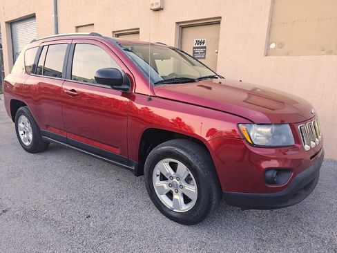 Used 2014 Jeep Compass Sport w/ Power Value Group FWD image 4