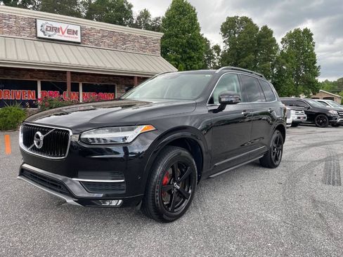 Used 2017 Volvo XC90 T5 Momentum w/ Vision Package AWD/4WD image 4