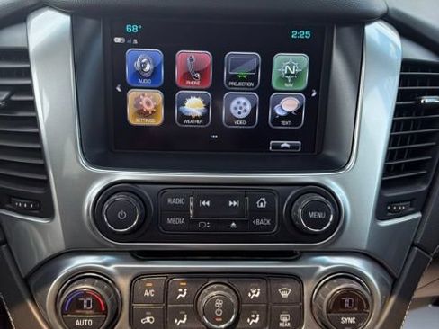 Used 2020 Chevrolet Tahoe Premier w/ Premier Plus Edition AWD/4WD image 19
