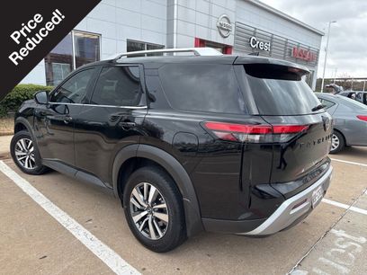 Certified 2024 Nissan Pathfinder SL w/ Lighting Package (N92)