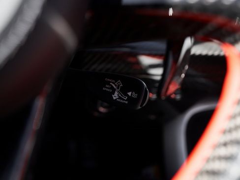 Used 2021 McLaren Elva image 64