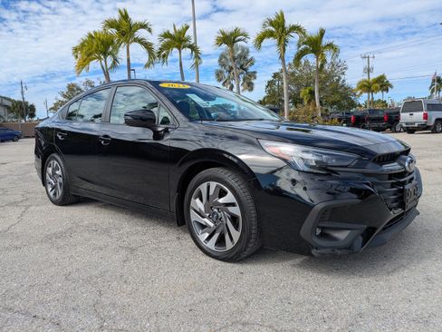 Used 2023 Subaru Legacy Limited AWD/4WD image 2