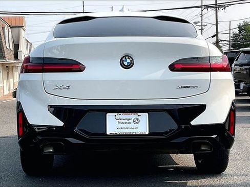 Used 2024 BMW X4 xDrive30i w/ Premium Package AWD/4WD image 6