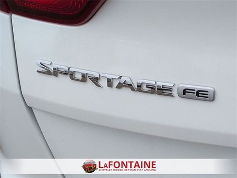 Used 2018 Kia Sportage LX image 10