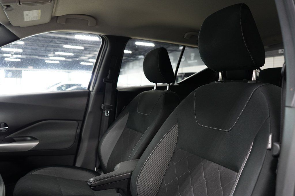 Used 2020 Nissan Kicks SV FWD image 11