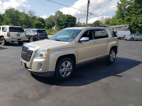 Used 2014 GMC Terrain SLE w/ Chrome Package FWD image 3