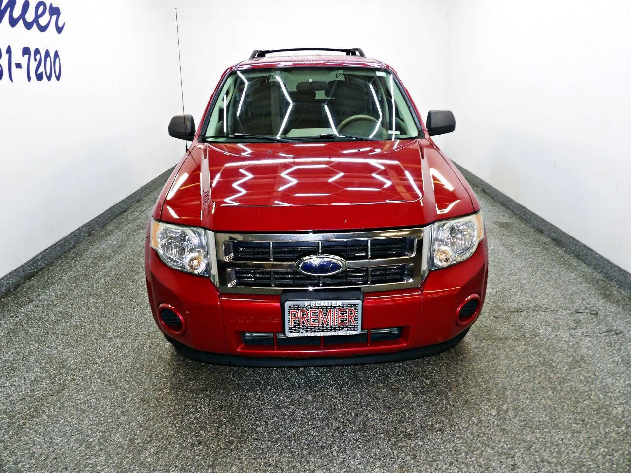 Used 2009 Ford Escape XLS FWD image 2