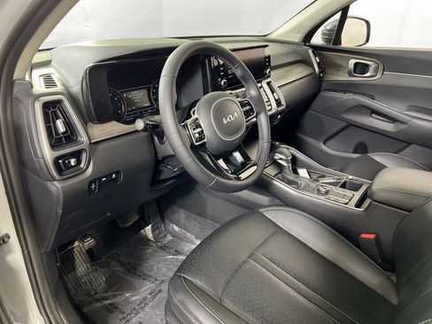Used 2022 Kia Sorento S w/ Panoramic Sunroof Package image 9