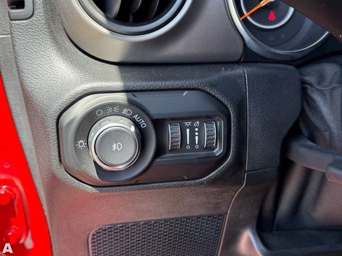 Used 2020 Jeep Wrangler Unlimited Sport S AWD/4WD image 14