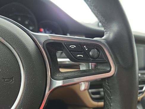 Used 2019 Porsche Macan image 18