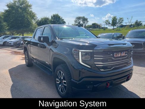 Used 2023 GMC Sierra 1500 AT4 w/ AT4 Preferred Package AWD/4WD image 3