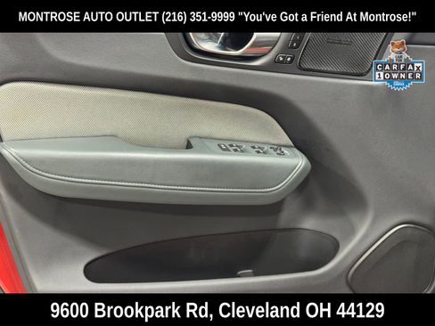 Used 2022 Volvo XC60 T8 R-Design w/ Advanced Package image 12