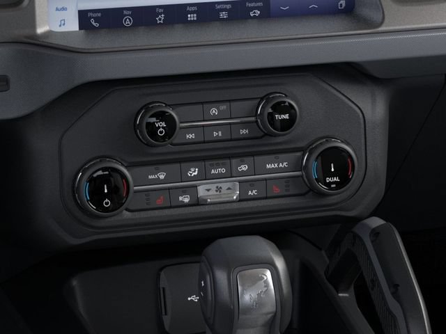 Used 2025 Ford Bronco Big Bend w/ Black Diamond Package AWD/4WD image 17