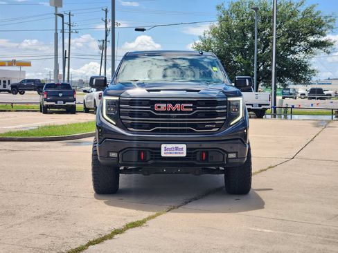 Used 2023 GMC Sierra 1500 AT4 w/ AT4 Preferred Package AWD/4WD image 6