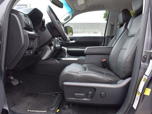 Used 2015 Toyota Tundra SR5 w/ TRD Off Road Package AWD/4WD image 10