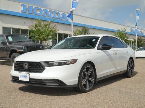 Used 2026 Honda Accord SE image 1