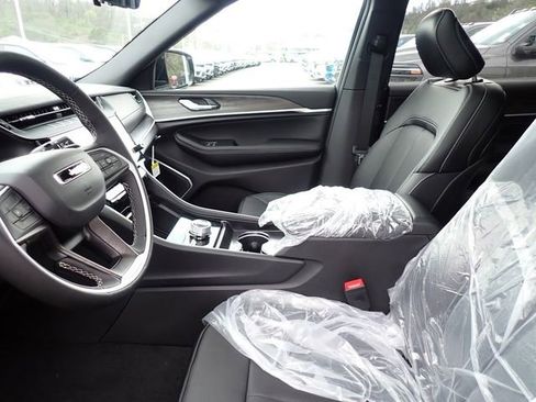 New 2026 Jeep Grand Cherokee L Limited AWD/4WD image 12