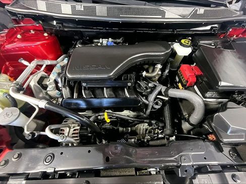 Used 2019 Nissan Rogue Sport SV w/ Technology Package FWD image 9