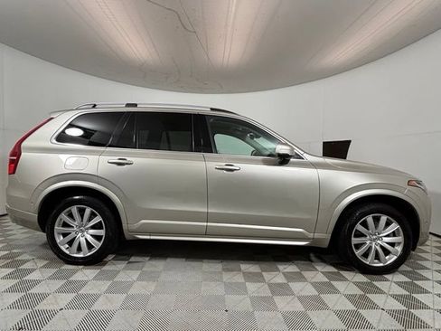 Used 2016 Volvo XC90 T6 Momentum w/ Momentum Plus Package AWD/4WD image 8