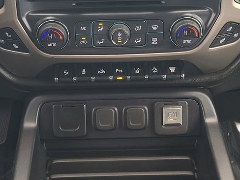 Used 2019 GMC Sierra 2500 Denali w/ Duramax Plus Package image 20