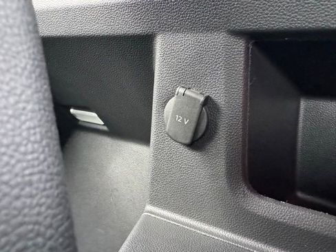 Used 2024 Volkswagen Atlas SE image 27