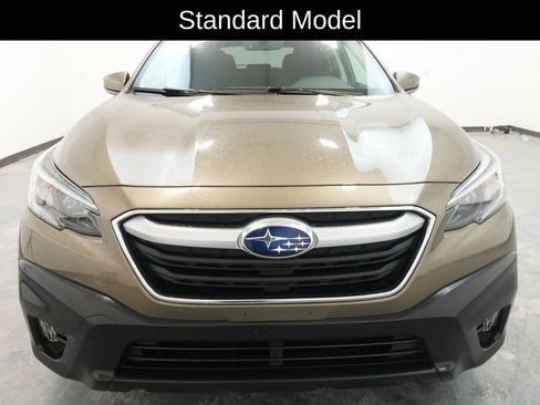 Used 2021 Subaru Outback Premium image 2
