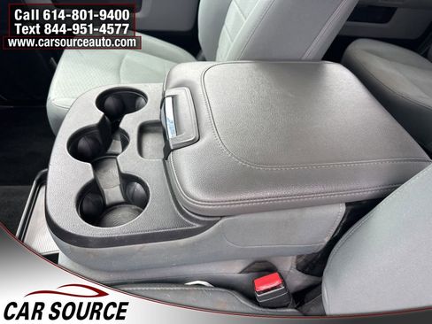 Used 2017 RAM 1500 Classic SLT AWD/4WD image 16