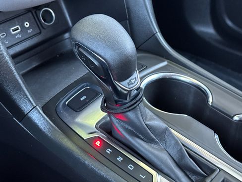 Used 2022 Chevrolet Equinox LT image 32