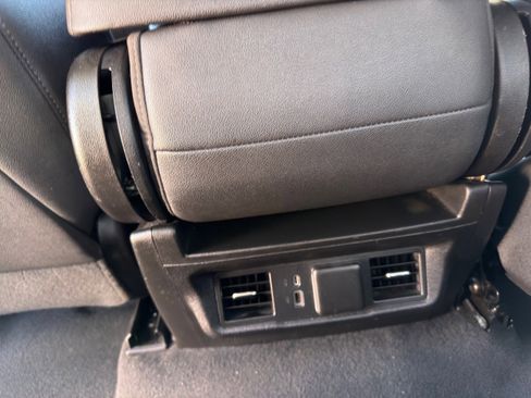 Used 2024 GMC Sierra 1500 SLT image 27