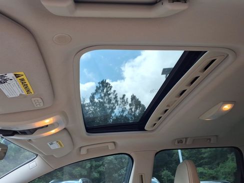 Used 2015 Volvo XC70 T5 Platinum w/ Climate Package FWD image 9
