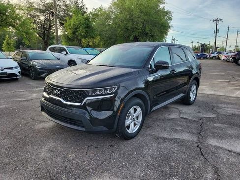 Used 2022 Kia Sorento LX FWD image 4
