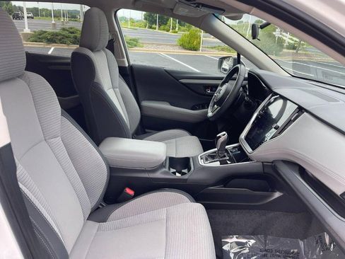 Used 2021 Subaru Outback Premium image 11
