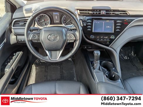 Used 2018 Toyota Camry SE w/ Moonroof Package FWD image 29