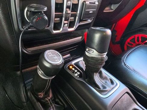 Used 2020 Jeep Wrangler Unlimited Sahara w/ Uconnect 4C Nav & Sound Group AWD/4WD image 30