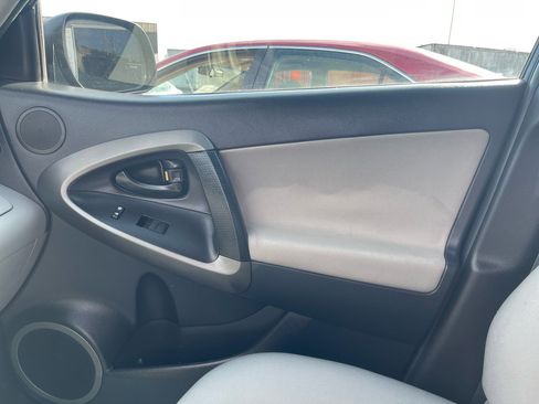 Used 2012 Toyota RAV4 4WD image 15